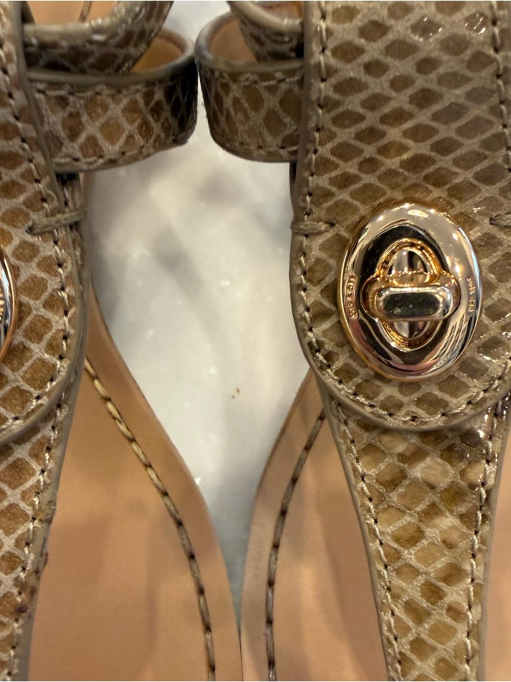 Coach Women’s Turnlock Leather Sandals Ingrid Snakeskin Snake Print Sz 8 NIB - Picture 8 of 12